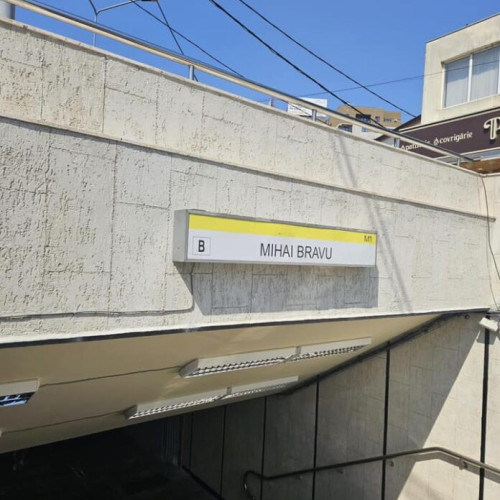 Metrorex finalizează lucrările de reabilitare la accesul B al stației de metrou Mihai Bravu