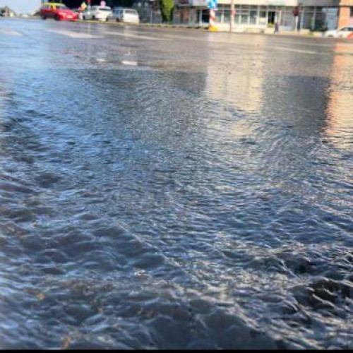 Avarie majoră la o conductă din Botoșani, în zona Carrefour