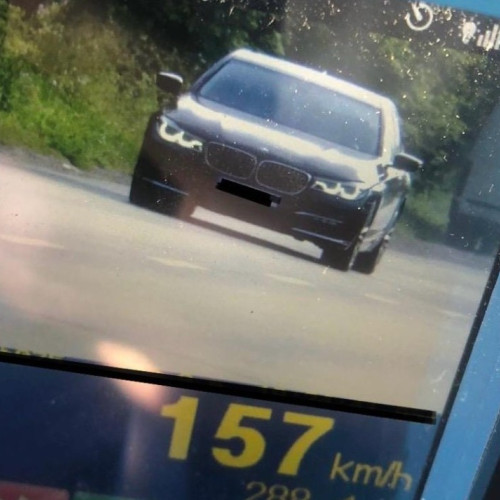 Șofer prins cu 157 km/h amendat cu 3.300 lei și cu permis suspendat