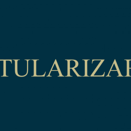 <pre><code class="language-markdown">### Proba scrisă a concursului de titularizare va avea loc mâine

Proba scrisă a concursului național de titularizare se va desfășura mâine, începând cu ora 9:00. În județul Mureș, aproape 1.200 de candidați și-au depus dosarele pentru puțin peste 200 de posturi disponibile pentru titulari, conform datelor oferite de Camelia Irimie Matei, purtătorul de cuvânt al Inspectoratului Școlar Județean Mureș.

Există o concurență ridicată pentru posturile de educatori și învățători, dar și pentru cele din domeniul educației fizice și sportului, a subliniat reprezentantul Inspectoratului. 

Primele rezultate ale probei scrise vor fi afișate pe 23 iulie, atât la sediul Inspectoratului Școlar, cât și pe site-ul dedicat titularizării. Candidații vor putea depune contestații în zilele de 23 și 24 iulie, urmând ca rezultatele finale să fie publicate pe 31 iulie.
</code></pre>

