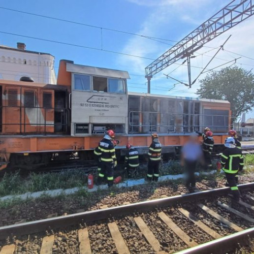 Locomotivă în flăcări în gara Verești din cauza caniculei