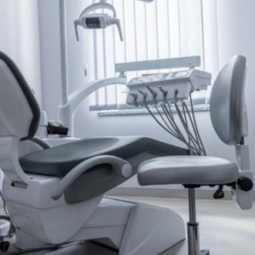 Medicul stomatolog din Brăila găsită moartă în cabinetul propriu