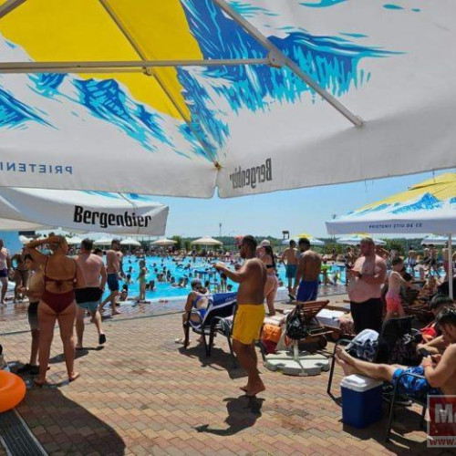 Canicula aduce un număr record de vizitatori la Parcul de Agrement "Cornișa" din Botoșani