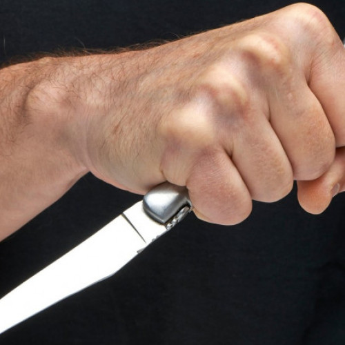 Femeie grav rănită în urma unui atac pe stradă în Ovidiu