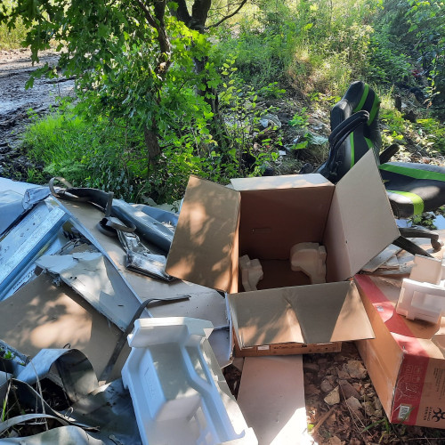 Politia Locala Aiud sanctioneaza o firma pentru aruncare ilegala de deseuri