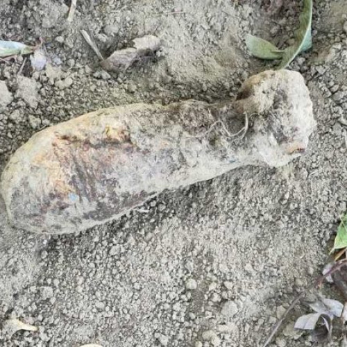 Bombă de aruncător descoperită în Satu Mare, în zona unui pod pietonal