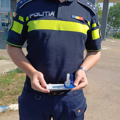 Tânăr din Botoșani, prins beat pe moped și fără permis