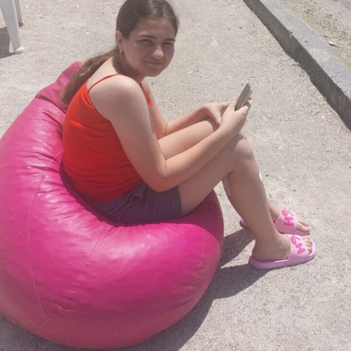 Adolescența la încercare: Lupta unei tinere cu cancerul