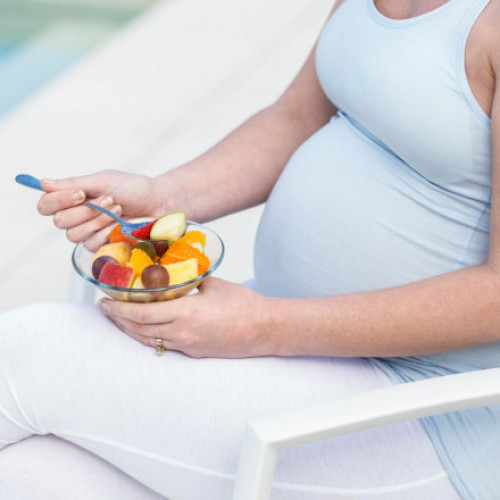 Dieta mamei în timpul sarcinii poate reduce riscul de autism la copii