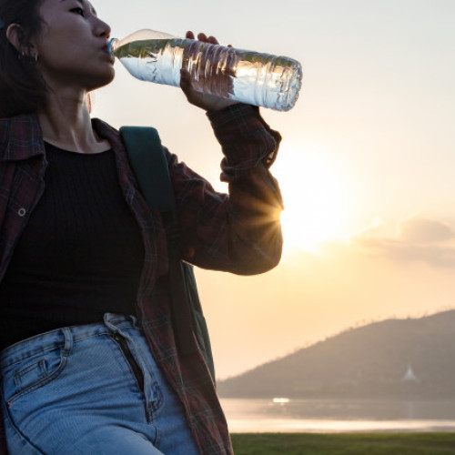 Apa îmbuteliată din România, printre cele mai scumpe din Europa