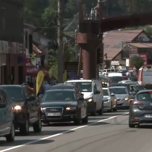 Trafic intens pe Valea Prahovei, DN1, din cauza aglomerării de vehicule