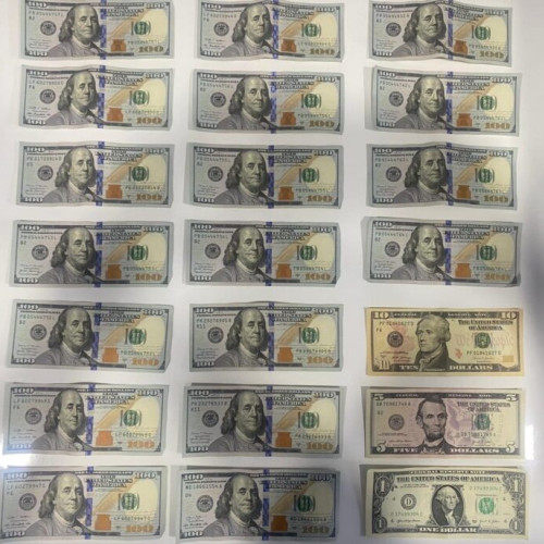 Un polițist a găsit 1.816 dolari pe Calea Floreasca