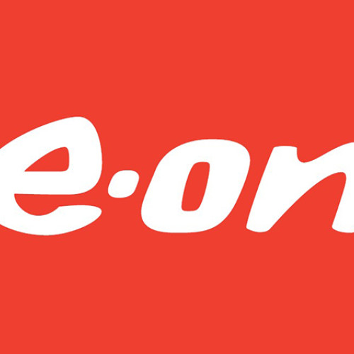 Donatii la Electric Castle: E.ON continua campania 'Daruieste Lumina'