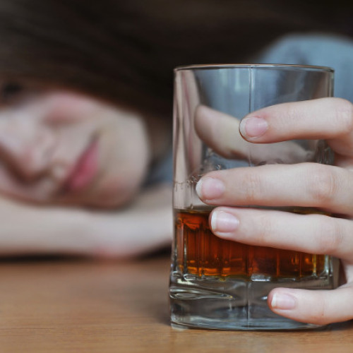 Președintele Klaus Iohannis a promulgat o lege privind vânzarea produselor din tutun și alcool