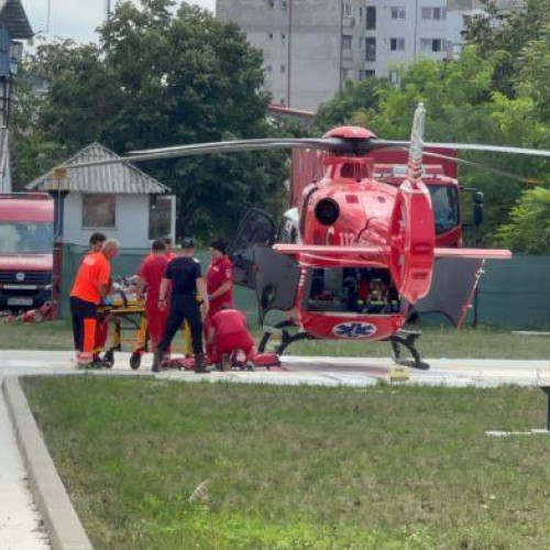Elicopterul SMURD a intervenit la Botoșani pentru un pacient în stare gravă