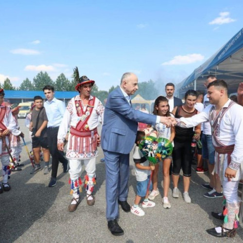 Mircea Geoana, huiduit la Ziua comunei Colonești din Olt