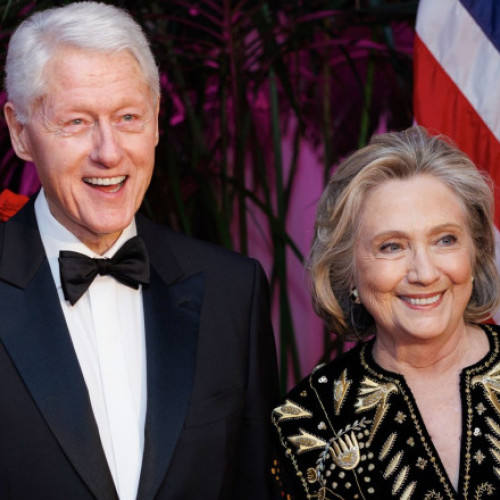 Clintonii își oferă sprijinul pentru Kamala Harris după retragerea lui Joe Biden