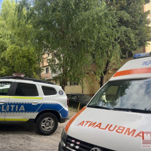 Echipaje de Ambulanță și Poliție intervine într-un caz tragic