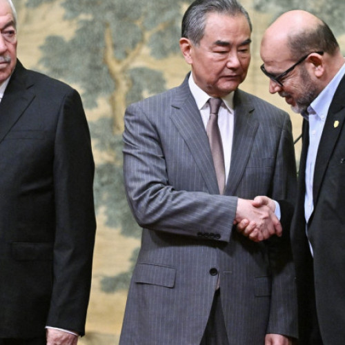 Fatah și Hamas semnează o declarație pentru unitatea palestiniană la Beijing