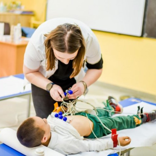 Medicii voluntari oferă asistență medicală în zone defavorizate din România