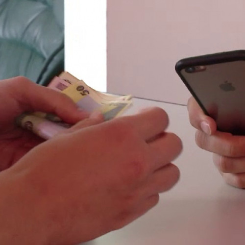 Escroci din Ivesteni, prinsi dupa o tentativa de santaj