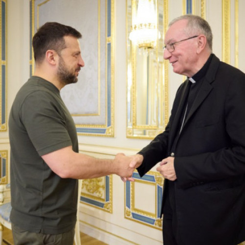 Zelenski discută cu Pietro Parolin despre pace în Ucraina