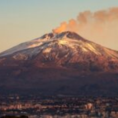 Zborurile din Sicilia, suspendate din cauza eruptiei Etna