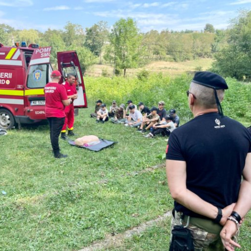 Pompierii botoșăneni au oferit o experiență educațională copiilor în cadrul unei tabere de Airsoft