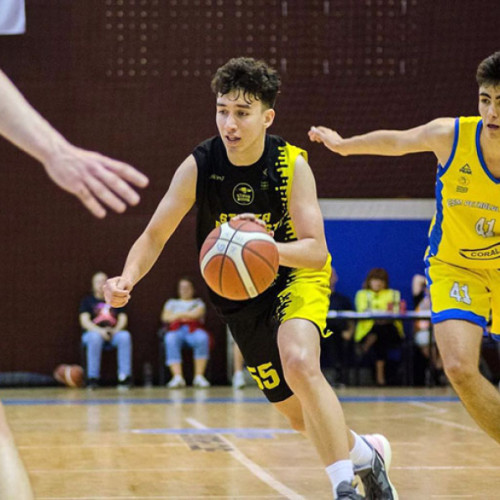 Mihnea Vlaicu Popa se alătură echipei CSM Galați