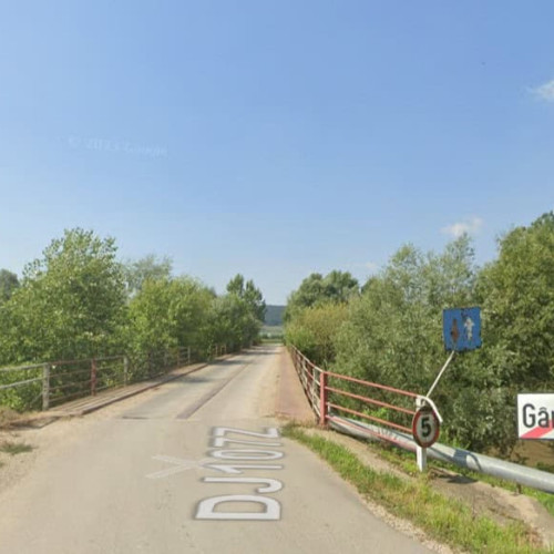 Închiderea circulației pe podul peste râul Mureș din Gambas