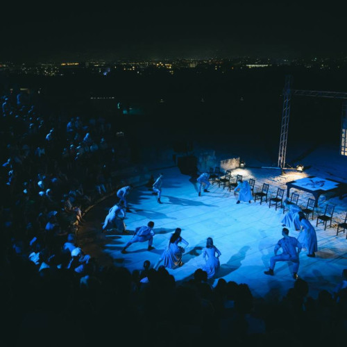 Teatrul Tony Bulandra revine acasă după un turneu de succes în Cipru