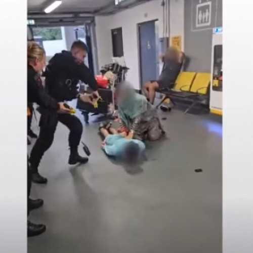Un incident brutal pe aeroportul din Manchester provoacă proteste