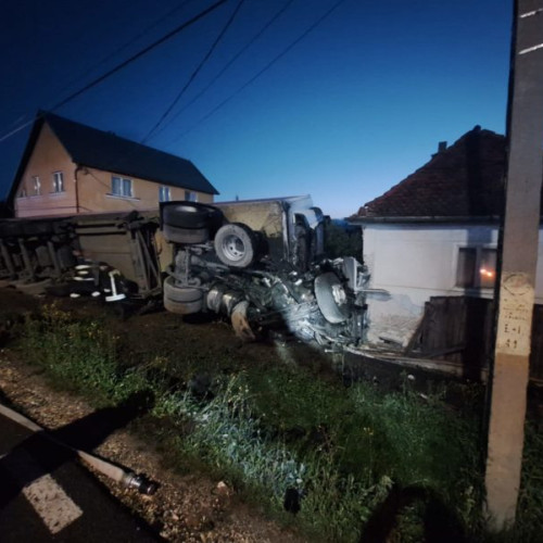 Accident rutier pe DN 12 în Sandominic, cu o persoană rănită