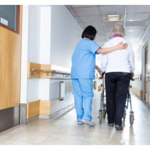 Spitalul Județean Mavromati Botoșani angajează infirmiere cu salarii de peste 1.000 de euro