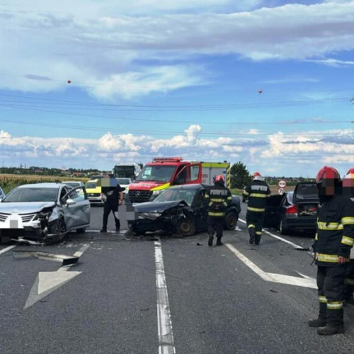 Accident grav pe Drumul European 85, la intersecția cu DJ 205R