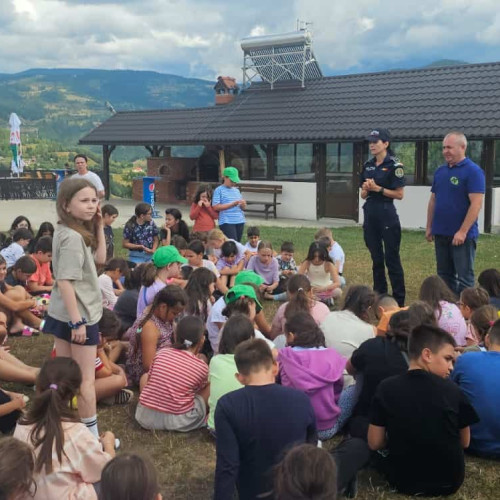 Activități educative pentru siguranța copiilor și adolescenților în taberele din Alba