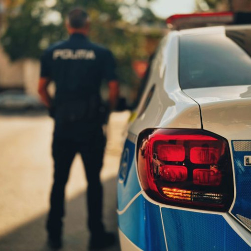 Doi bărbați arestați după agresiunea asupra agenților de pază dintr-un supermarket