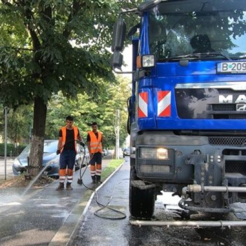 Primăria Sectorului 2 curăță o altă arteră importantă