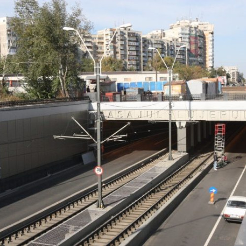 Podurile din București, un pericol pentru șoferi din cauza infiltrațiilor de apă