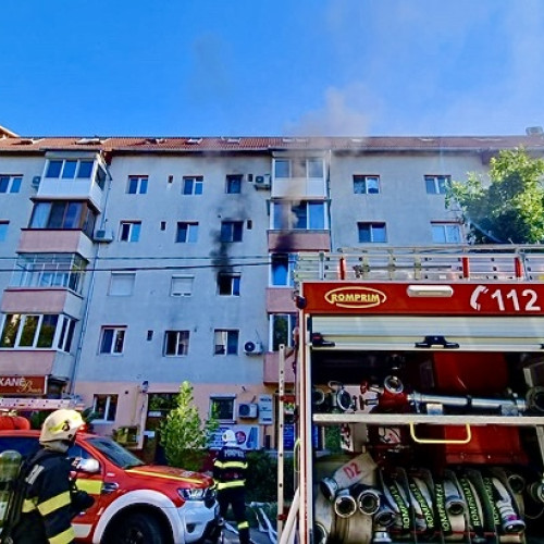 Incendiu izbucnit într-un apartament din Pitești, persoane evacuate