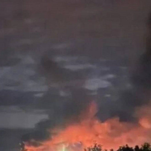 Un atac cu drone a provocat incendiu la un depozit petrolier în regiunea Kursk