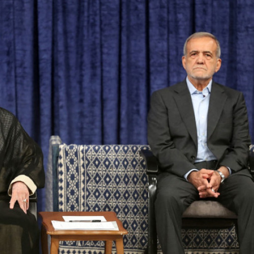 Liderul suprem al Iranului îl susține pe Masoud Pezeshkian ca președinte