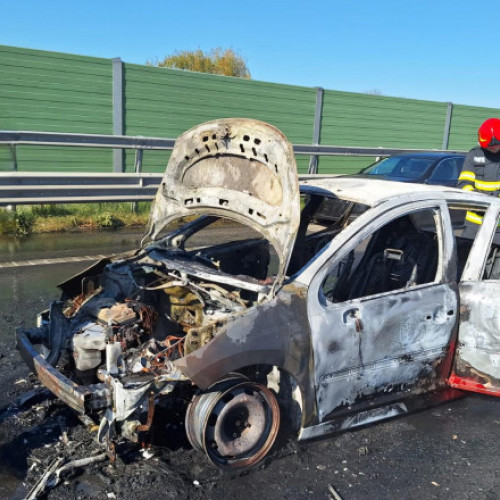 Incendiu la o mașină pe Autostrada A1 București-Pitești