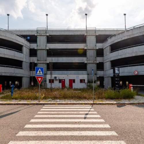 Municipalitatea reface parcarea de la Arena Națională pentru locuitorii din zonă