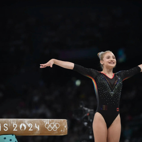 Performanță remarcabilă a echipei de gimnastică din România