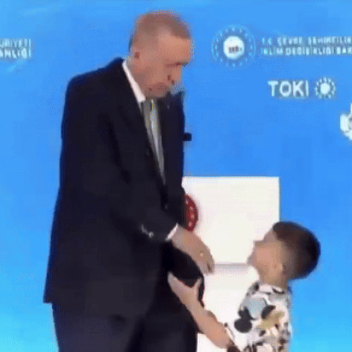 Incident surprinzător la ceremonia de inaugurare a locuințelor din Turcia