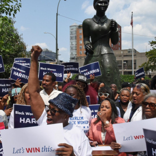 Kamala Harris strânge 200 de milioane de dolari în prima săptămână de campanie