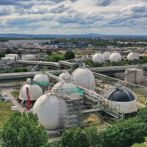 Explozie și incendiu la uzina BASF din Ludwigshafen: 14 răniți ușor