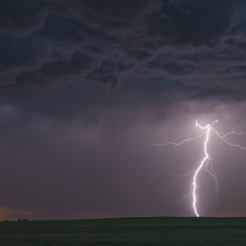 Bărbat lovit de fulger în Argeș, resuscitat de echipajul SMURD