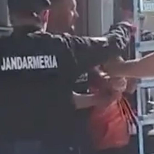 Incident cu un bărbat înarmat la o sală de jocuri din Cluj-Napoca